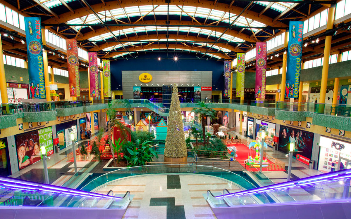 CENTRO COMERCIAL EQUINOCIO